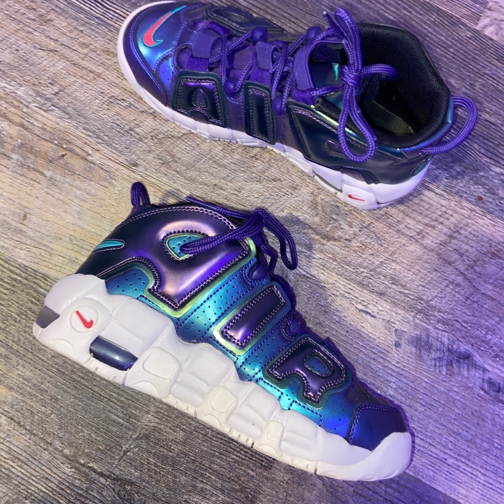 Nikes - Picture 3 of 5